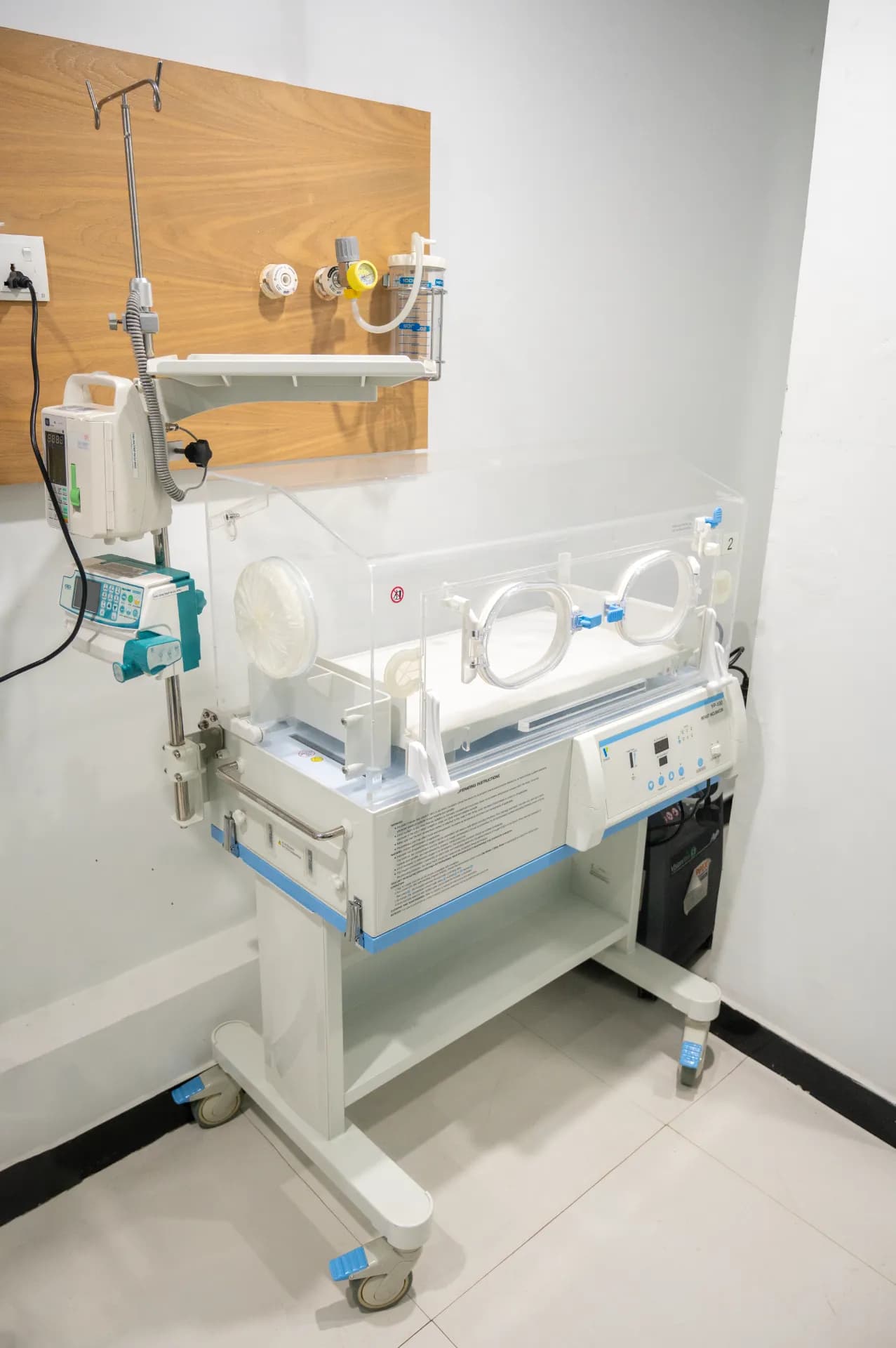 Advanced Neonatal Incubator Care.